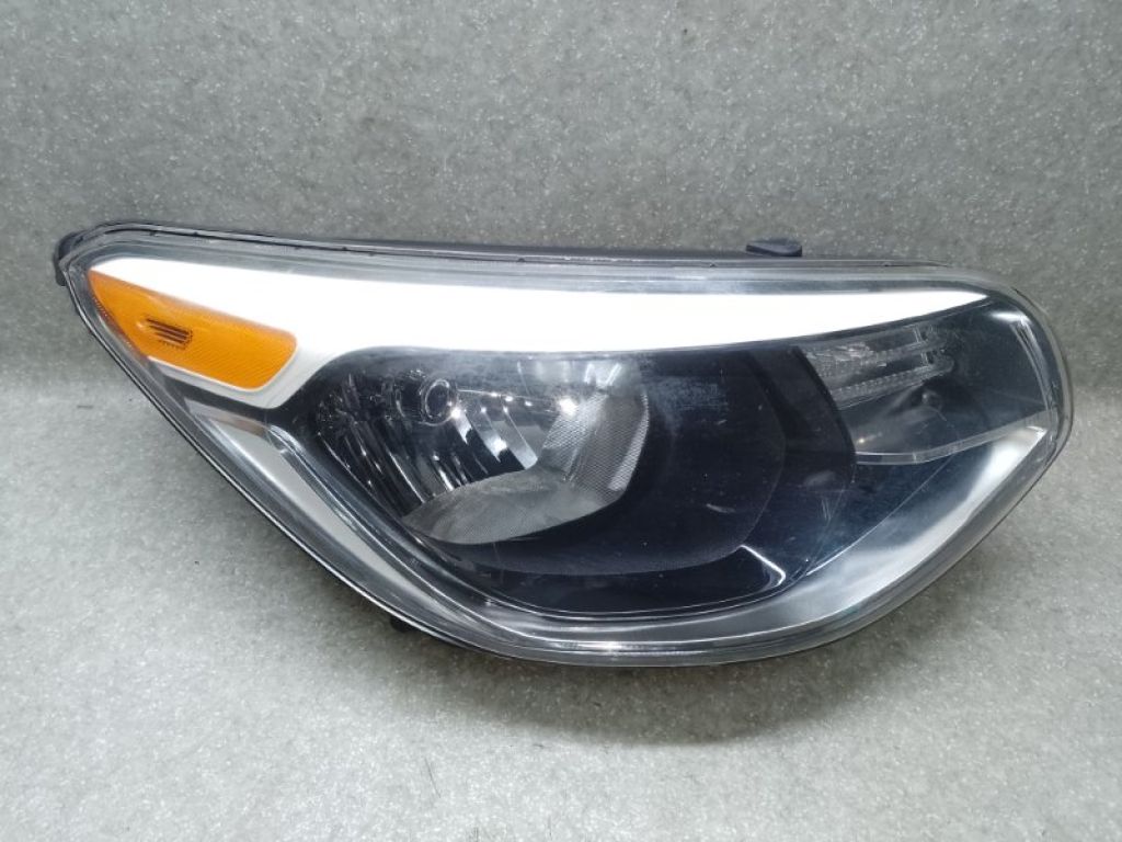 92102-B2270 | Фара прав. KIA SOUL PS 13-19