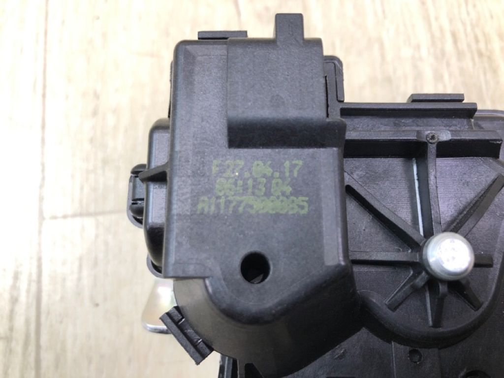 A 117 750 00 85 | Замок кришки багажника MERCEDES C-CLASS W205 16-21 - Фото 8