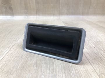 Кнопка відкриття багажника зовнішня VOLKSWAGEN PASSAT B7 11-15