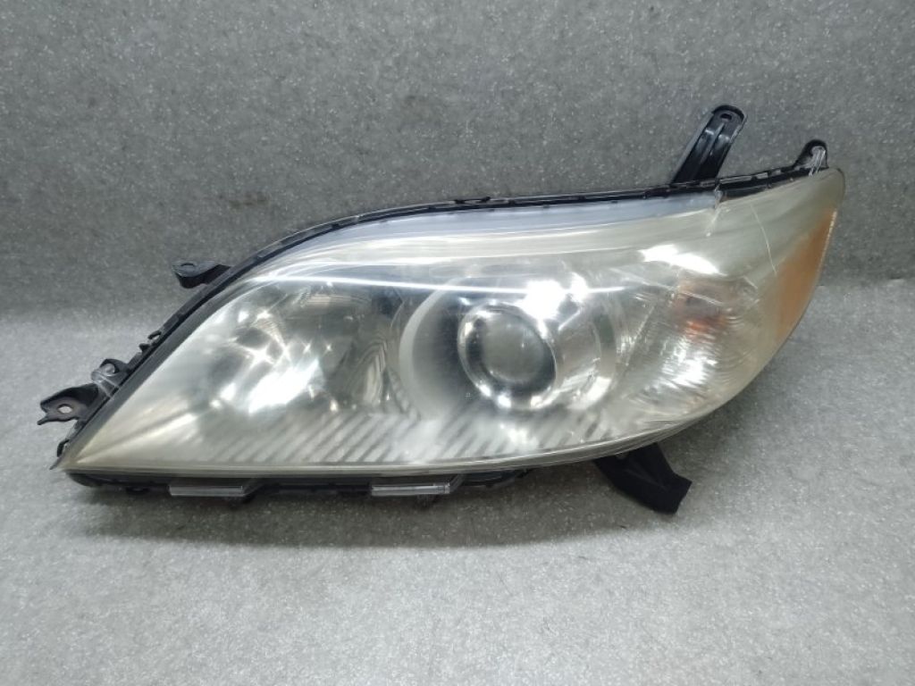 8115008030 | Фара лів. TOYOTA SIENNA 11-16
