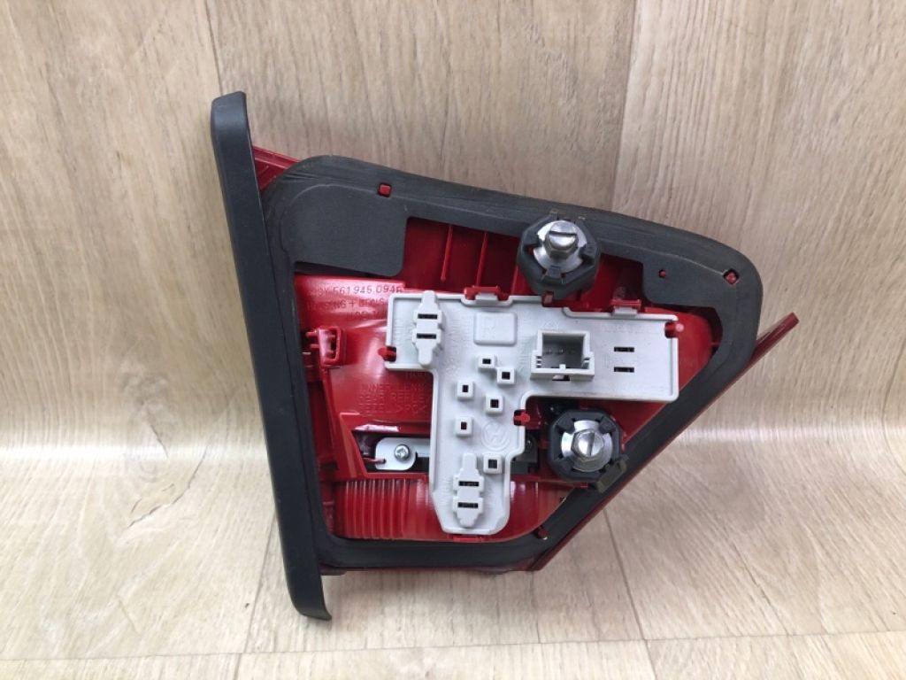 561945094C | Ліхтар внутрішній прав. VOLKSWAGEN PASSAT B7 11-15 - Фото 2