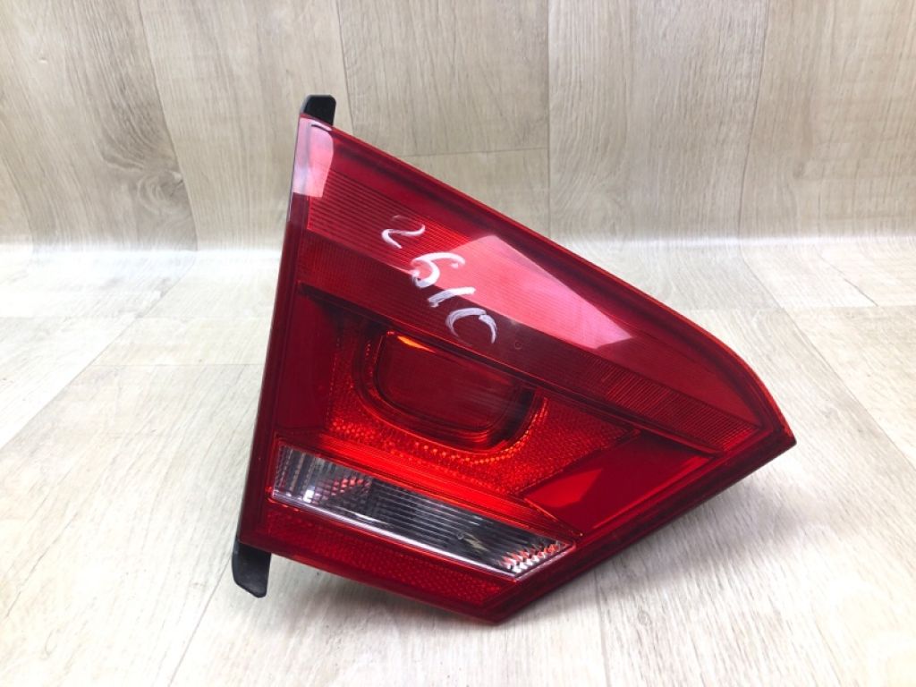 561945093C | Ліхтар внутрішній лів. VOLKSWAGEN PASSAT B7 11-15