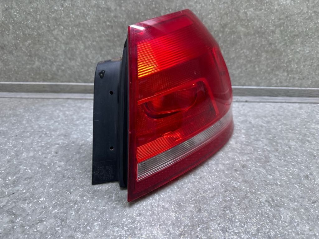 561945096H | Ліхтар зовнішній прав. VOLKSWAGEN PASSAT B7 11-15 - Фото 4