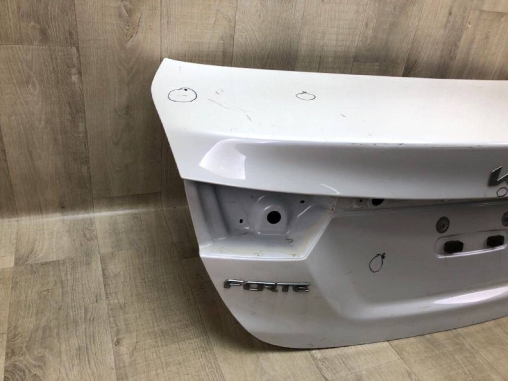 69200M7600 | Кришка багажника KIA FORTE BD 18-21 - Фото 4