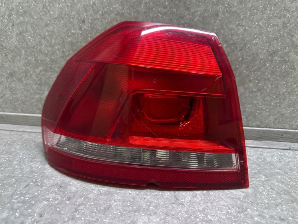 561945095H | Ліхтар зовнішній лів. VOLKSWAGEN PASSAT B7 11-15