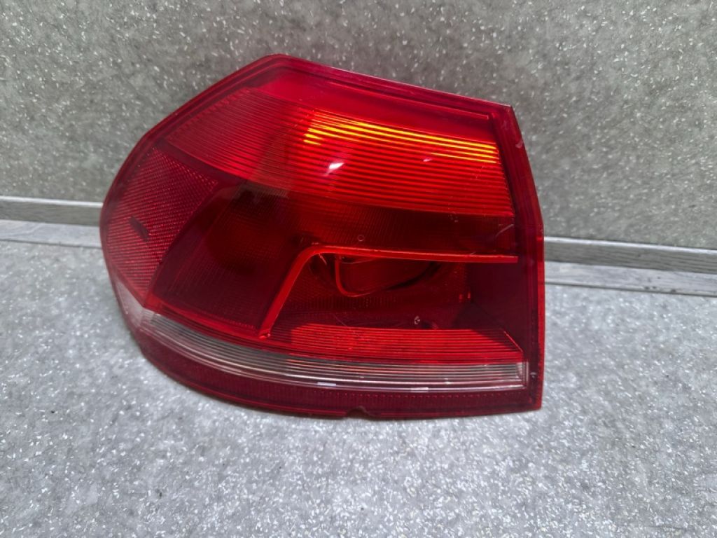 561945095H | Ліхтар зовнішній лів. VOLKSWAGEN PASSAT B7 11-15 - Фото 2