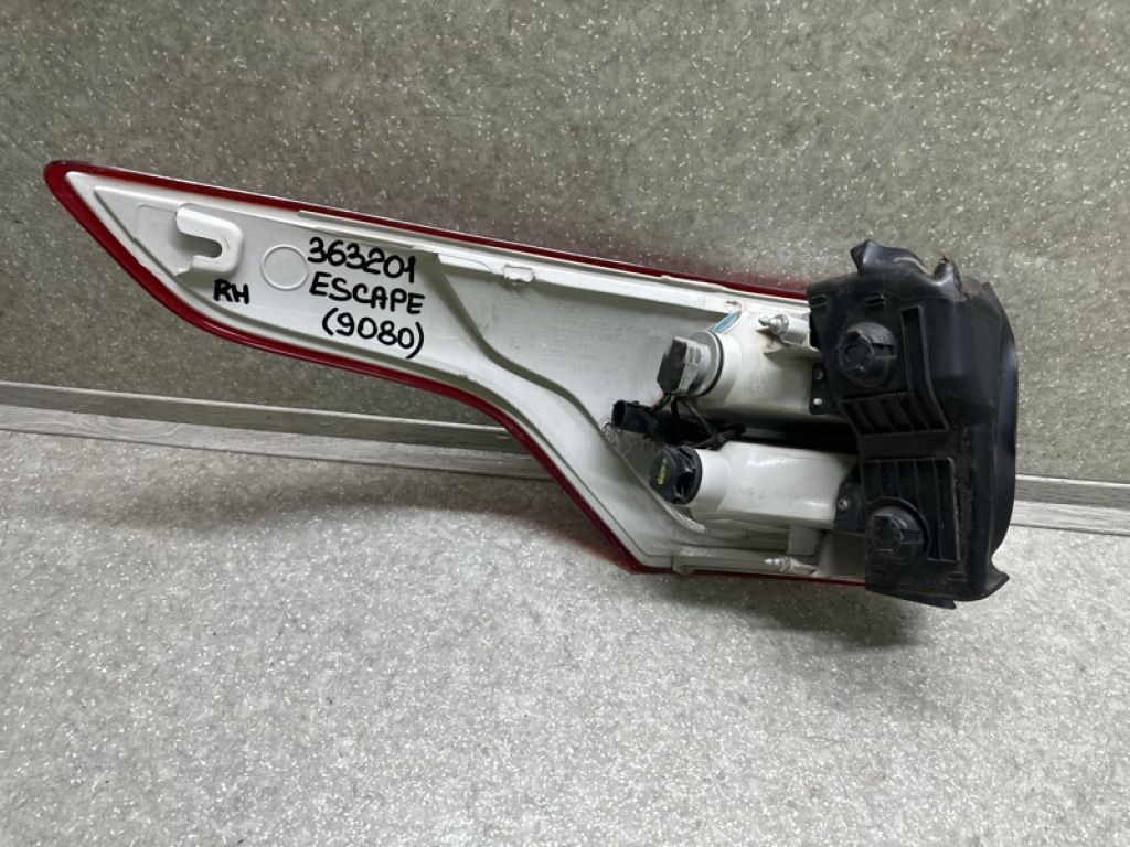 CJ5Z-13404-B | Ліхтар зовнішній прав. FORD ESCAPE 12-19 - Фото 5