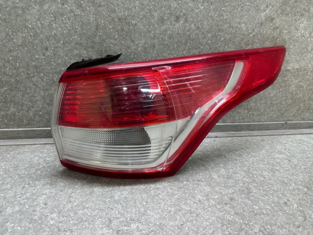 CJ5Z-13404-B | Фонарь наружный прав. FORD ESCAPE 12-19