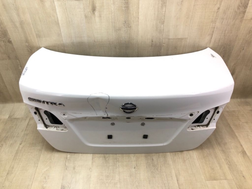 H43003SGMA | Кришка багажника NISSAN SENTRA B17 12-21 - Фото 2