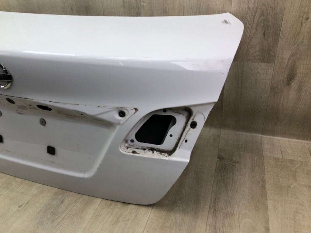 H43003SGMA | Кришка багажника NISSAN SENTRA B17 12-21 - Фото 4