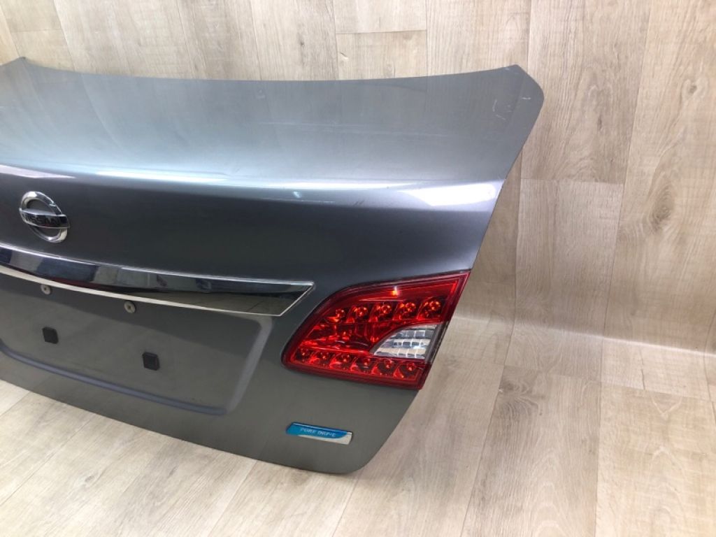 H43003SGMA | Кришка багажника NISSAN SENTRA B17 12-21 - Фото 7