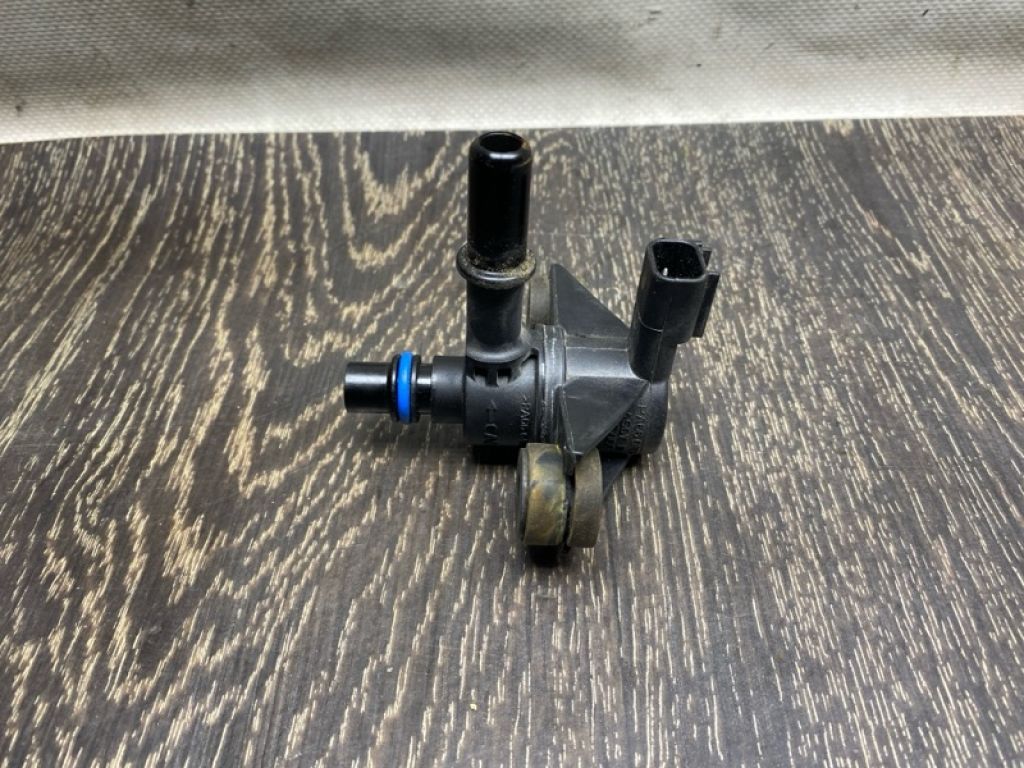 AU5Z-9C915-B | Клапан электромагнитный (вакуумный) FORD EDGE 15-