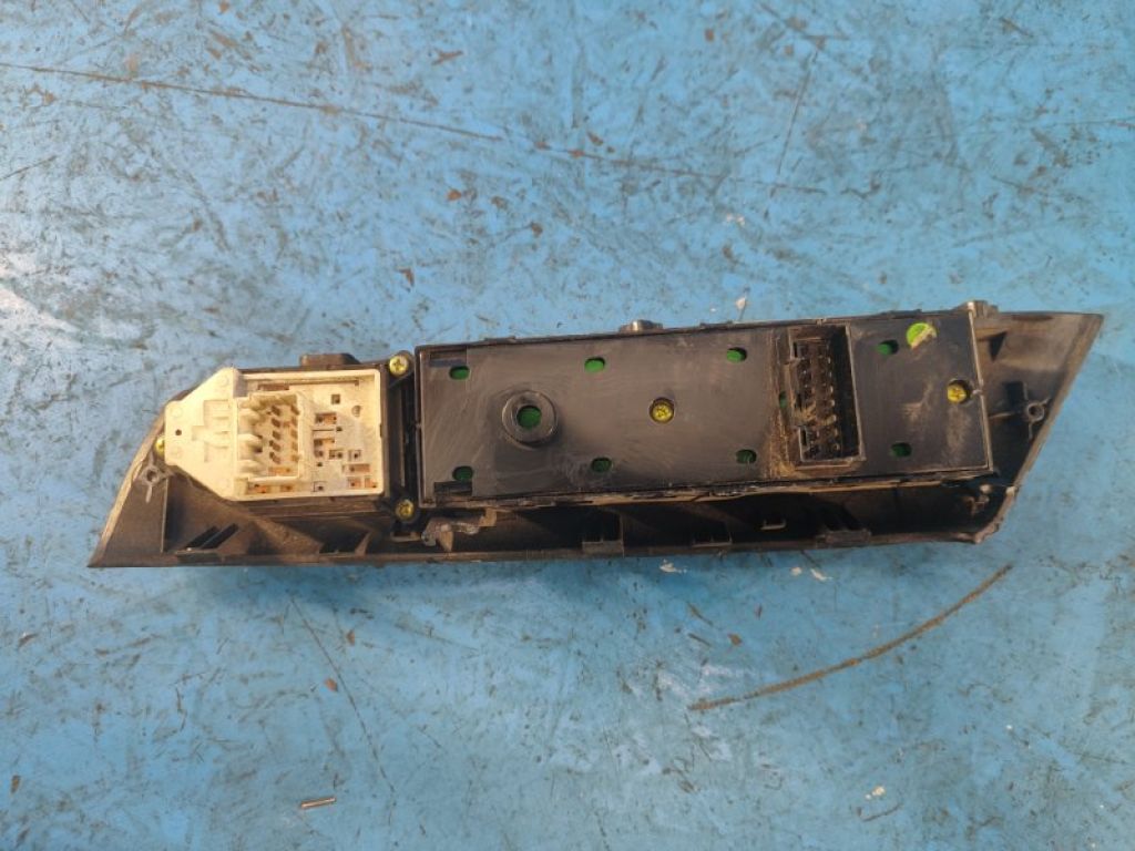 93570-2S310MBS | Блок керування склопідіймачами передн. лів. HYUNDAI TUCSON LM 09-15 - Фото 3