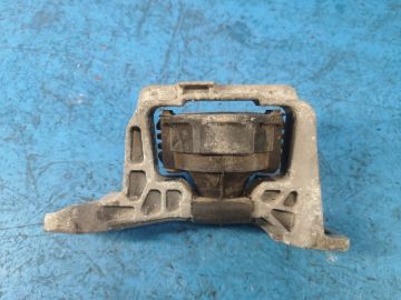 Подушка двигуна прав. FORD FOCUS 10-18