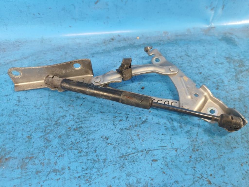 BBM4-52-720A | Петля кришки багажника лів. MAZDA 3 BL 09-13 - Фото 3