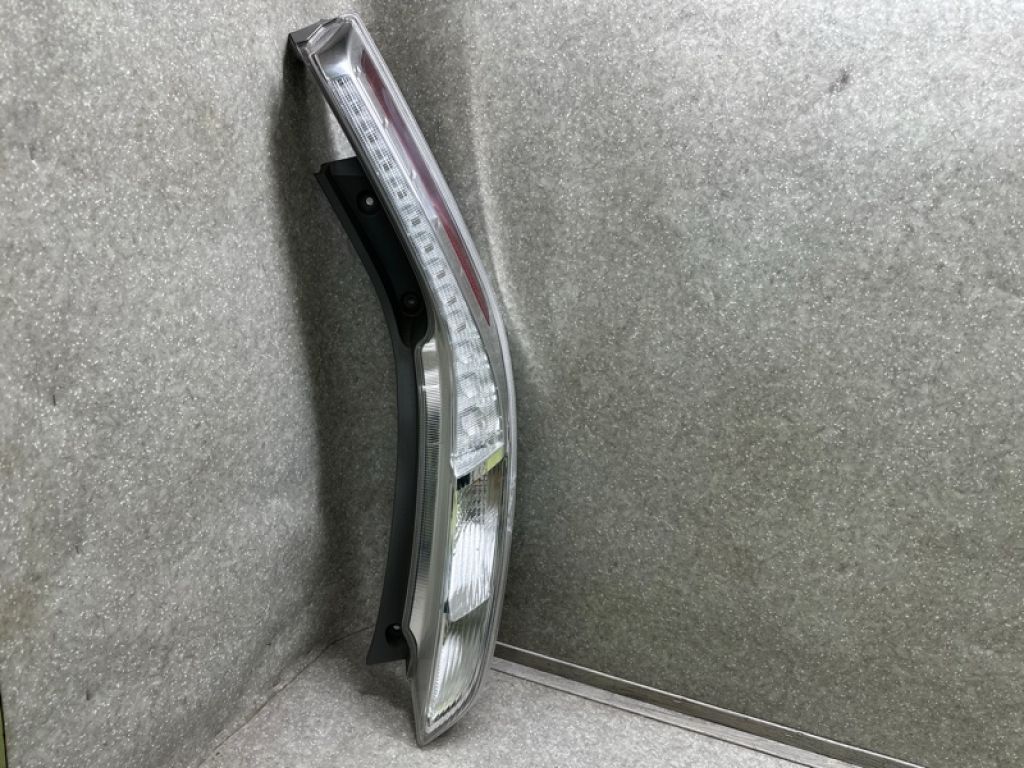 265509RB0A | Ліхтар зовнішній прав. NISSAN LEAF 10-17