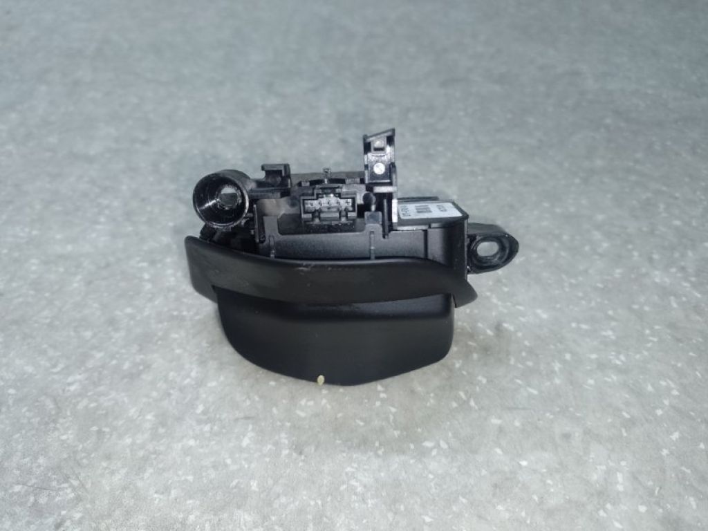 CP9Z-9C888-A | Кнопки на руль FORD ESCAPE 12-19 - Фото 2