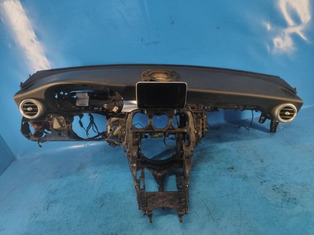 A20568008879J38 | торпедо MERCEDES C-CLASS W205 16-21