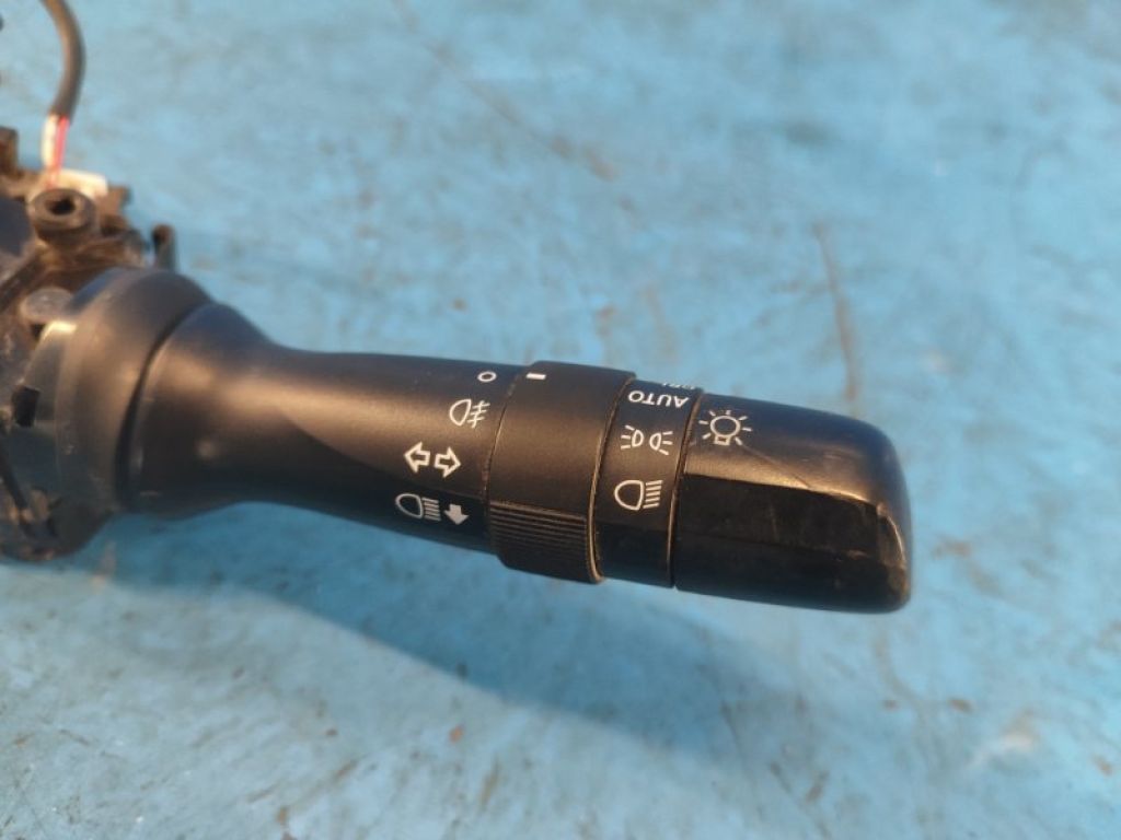 84140-48190 | Підрульовий перемикач лів. LEXUS HS250H (ANF10) 09-12 - Фото 3