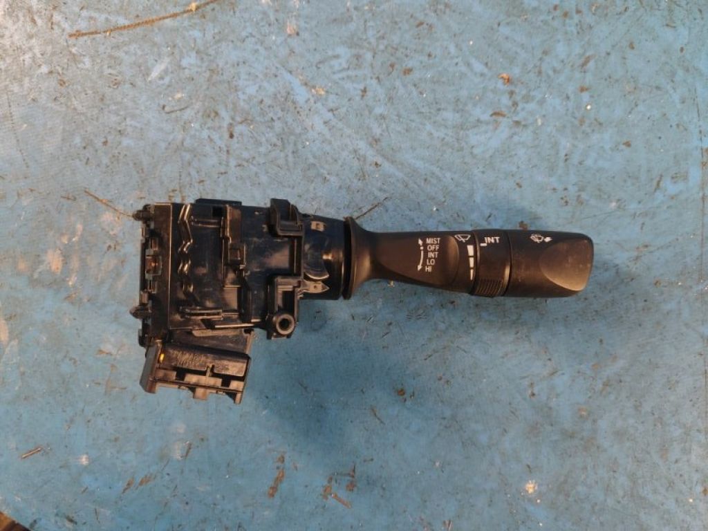 84652-06340 | Підрульовий перемикач прав. TOYOTA CAMRY 55 14-17