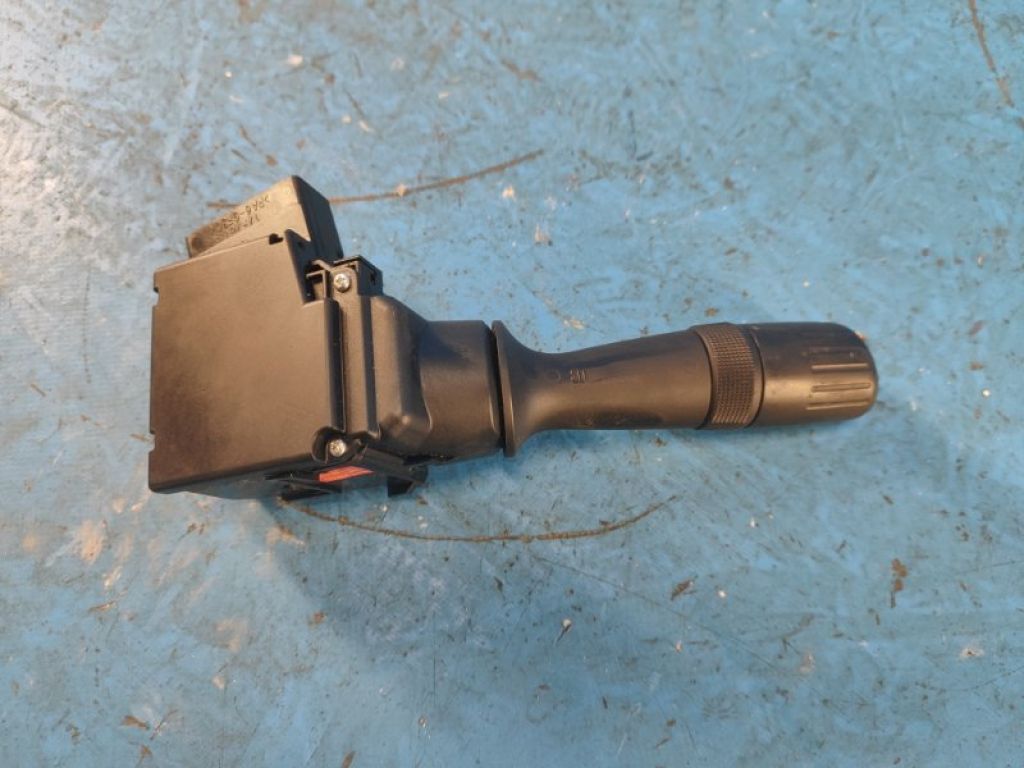 84652-06340 | Підрульовий перемикач прав. TOYOTA CAMRY 55 14-17 - Фото 2