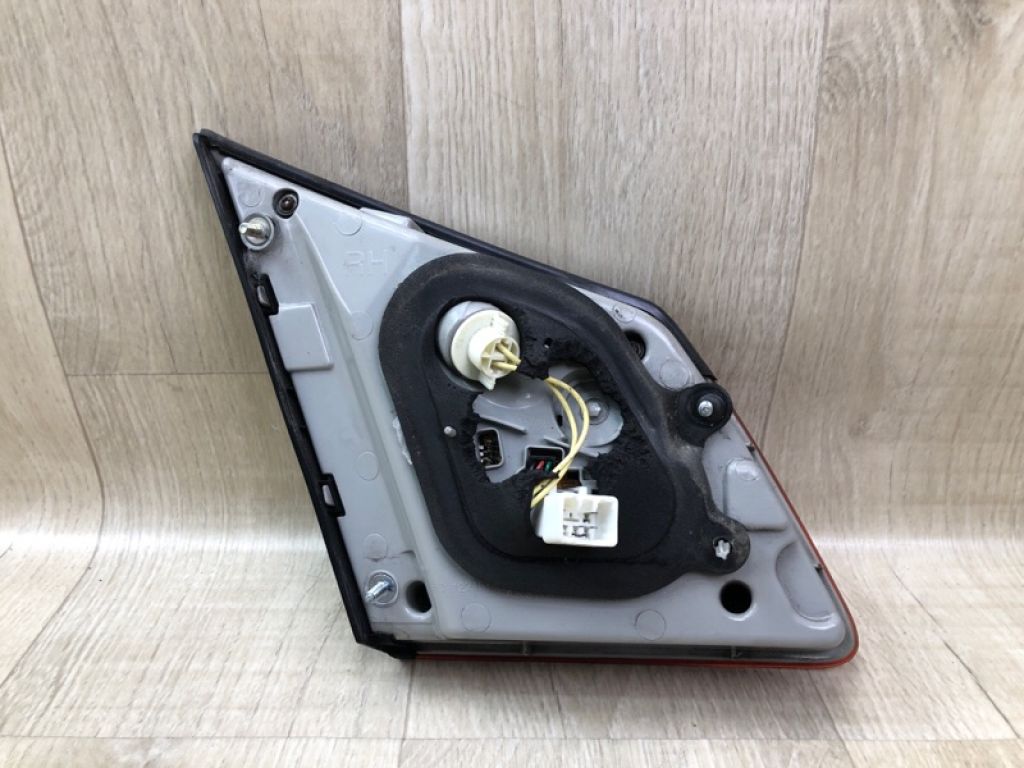 924043M050 | Ліхтар внутрішній прав. HYUNDAI GENESIS SEDAN 08-13 - Фото 2