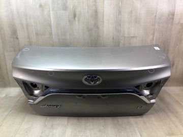 Кришка багажника TOYOTA CAMRY 55 14-17
