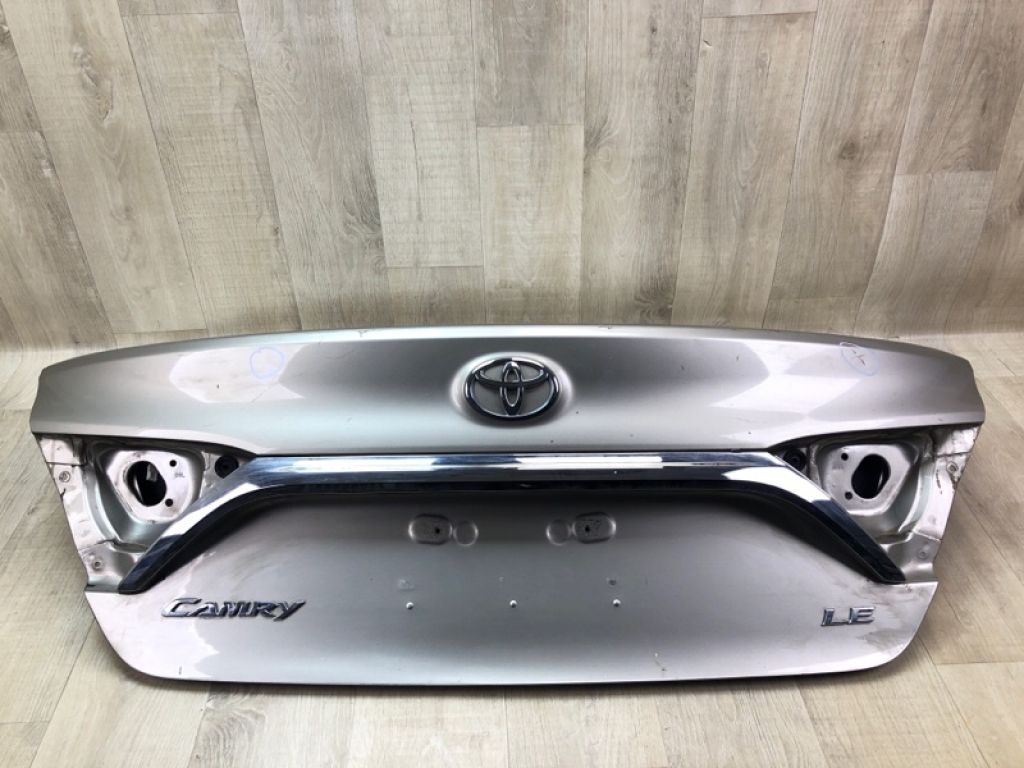 6440106A40 | Кришка багажника TOYOTA CAMRY 55 14-17 - Фото 2