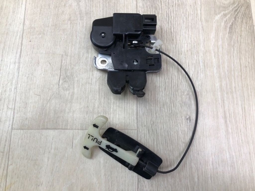 846309N00A | Замок кришки багажника NISSAN MAXIMA A35 08-15