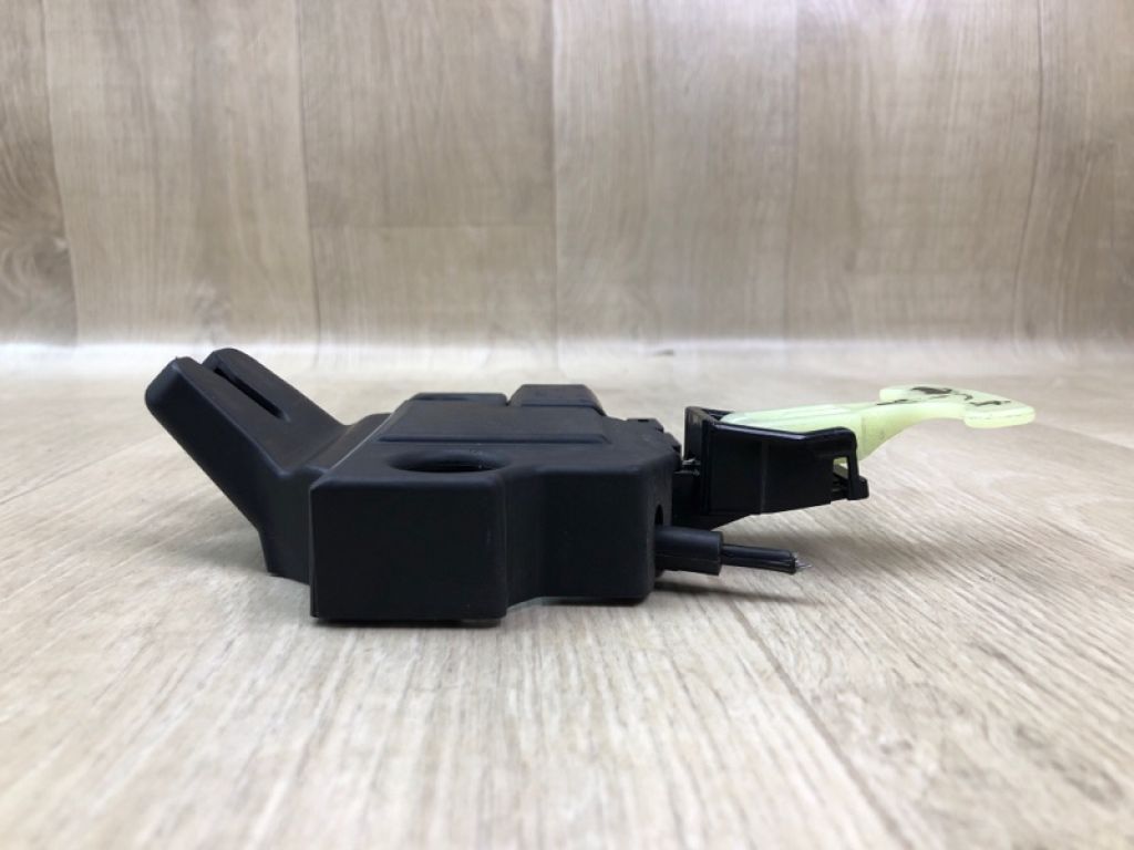 6460006041 | Замок кришки багажника TOYOTA CAMRY 55 14-17 - Фото 2