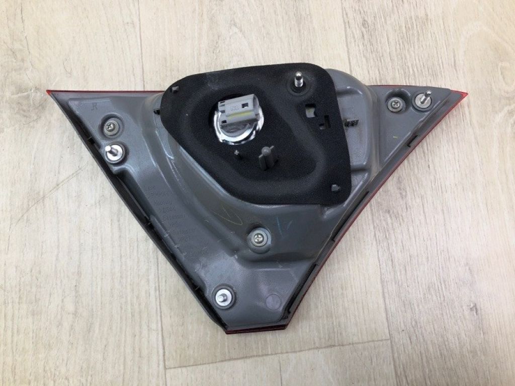 8158006410 | Ліхтар внутрішній прав. TOYOTA CAMRY 55 14-17 - Фото 2