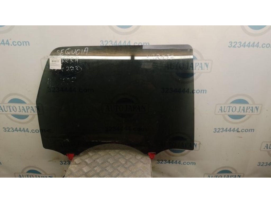 68103-0C100 | Стекло двери задн. прав. TOYOTA SEQUOIA 08-17