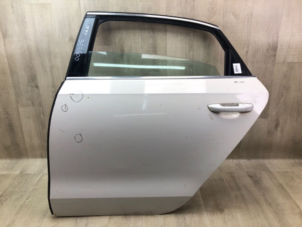 561833055C | Двері задн. лів. VOLKSWAGEN PASSAT B7 11-15