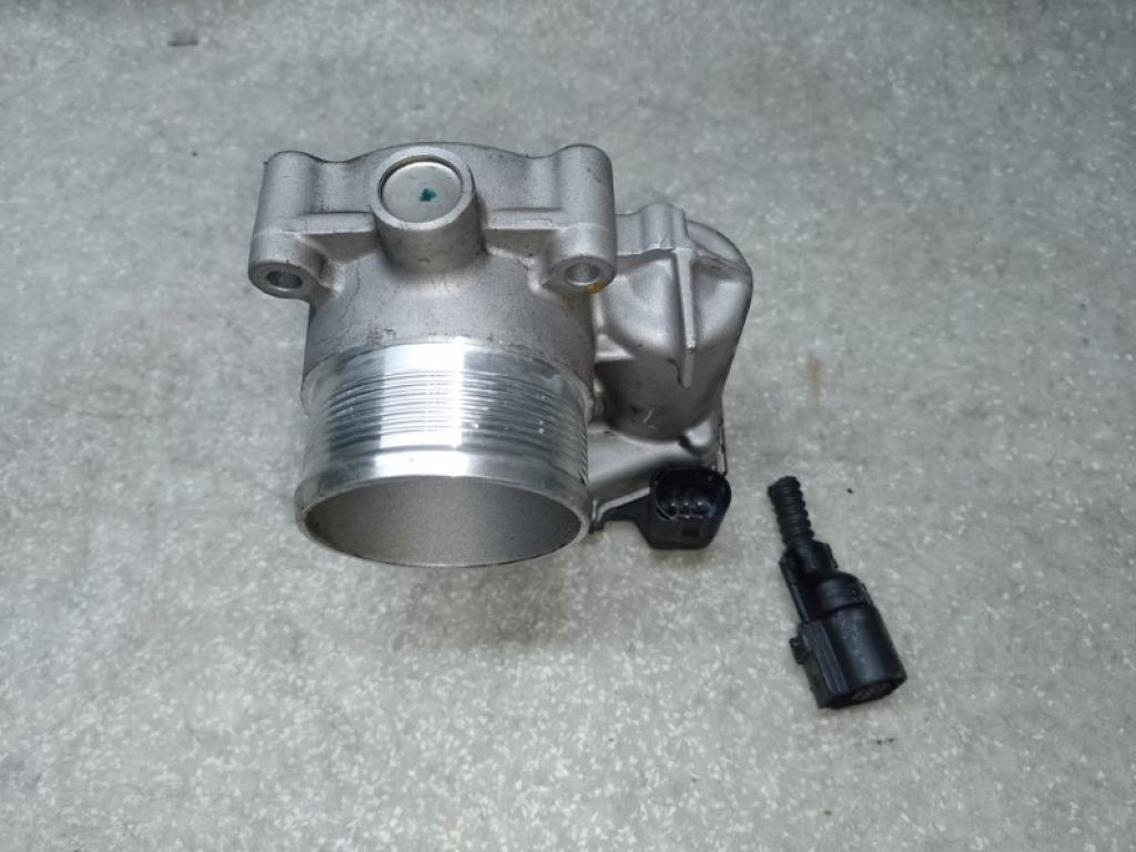 06K133062D | Дросельна заслінка VOLKSWAGEN PASSAT B7 11-15 - Фото 2