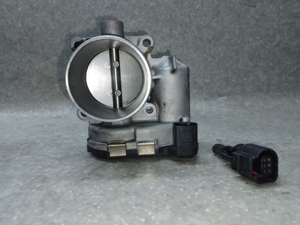 06K133062D | Дросельна заслінка VOLKSWAGEN PASSAT B7 11-15 - Фото 3