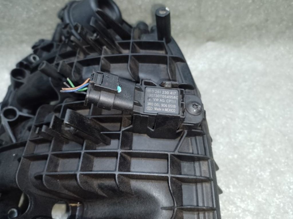 06L133201AS | Колектор впускний VOLKSWAGEN PASSAT B7 11-15 - Фото 4