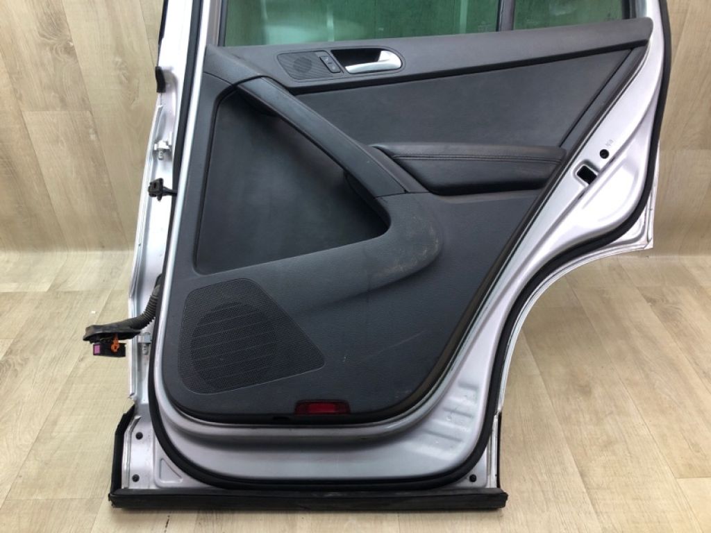 5N0833056A | Двері задн. прав. VOLKSWAGEN TIGUAN 08-17 - Фото 8