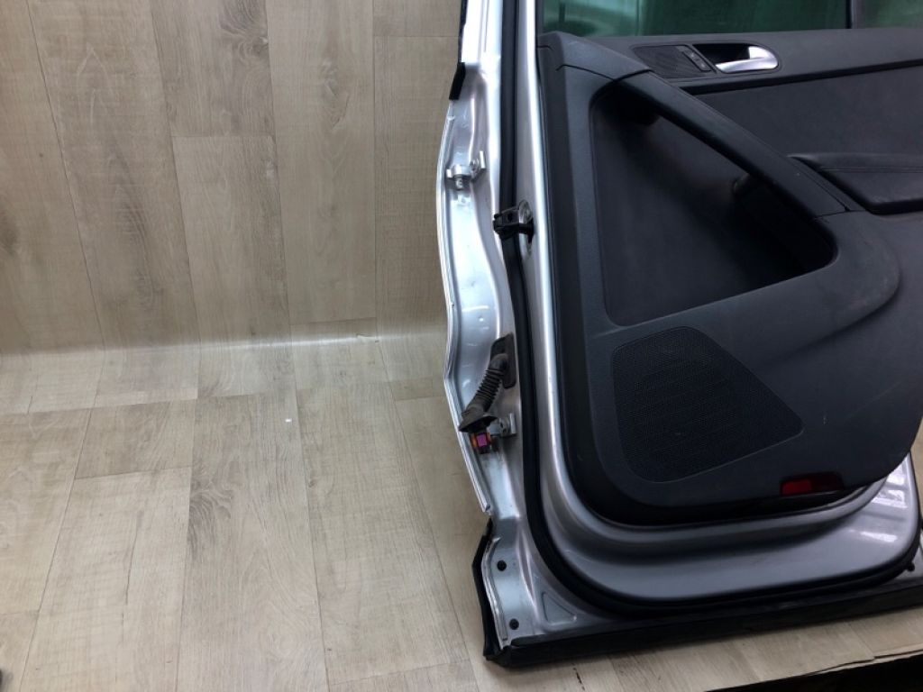 5N0833056A | Двері задн. прав. VOLKSWAGEN TIGUAN 08-17 - Фото 9