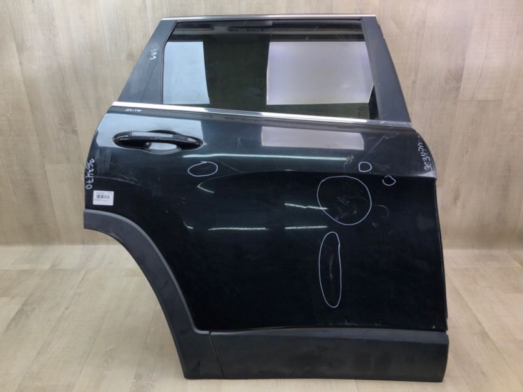 68110160AB | Двері задн. прав. JEEP CHEROKEE 14-