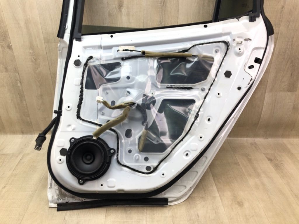 821003NF0A | Двері задн. прав. NISSAN LEAF 10-17 - Фото 8