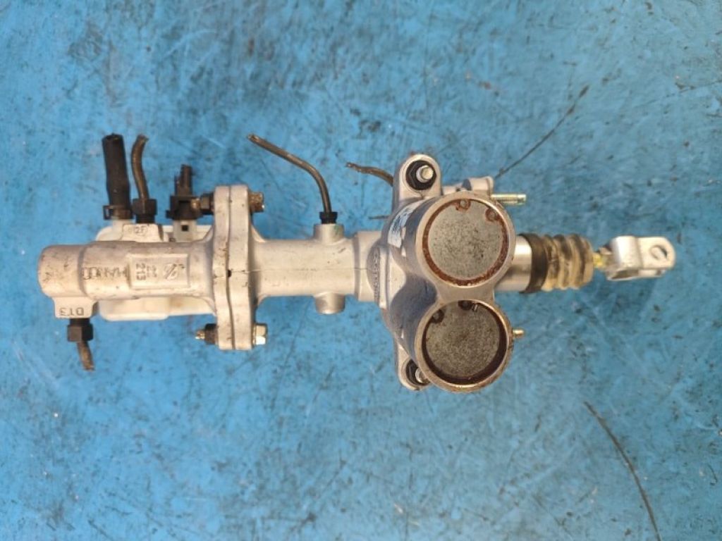 58500-4R101 | Головний гальмівний циліндр HYUNDAI SONATA YF 10-14 - Фото 2