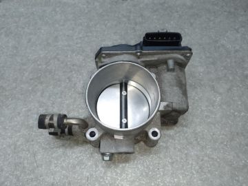 Дросельна заслінка TOYOTA CAMRY 55 14-17