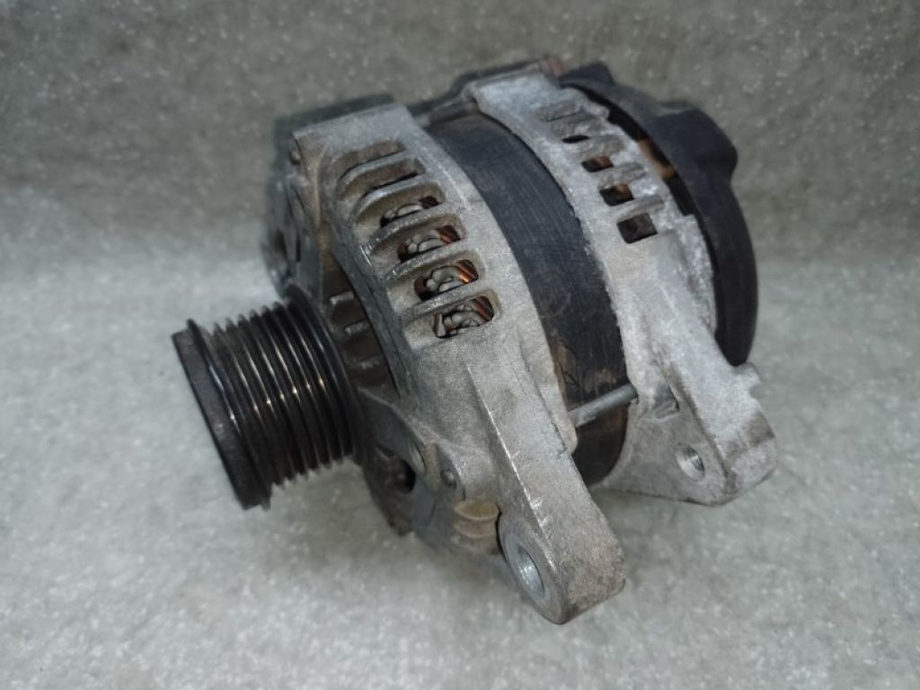 270600P241 | Генератор TOYOTA SIENNA 11-16