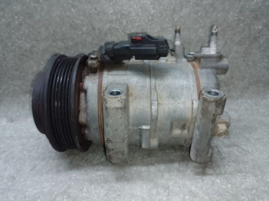 55111104AD | Компресор кондиціонера CHRYSLER TOWN &amp, COUNTRY (RT) - Фото 3