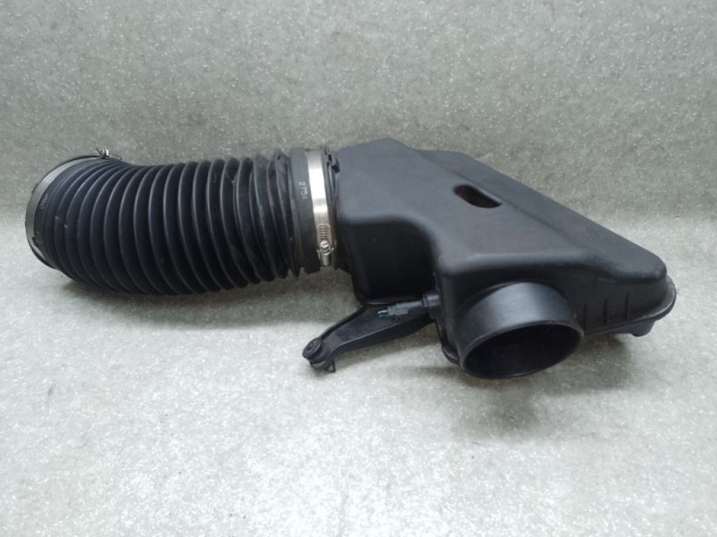 4861731AC | Резонатор повітряного фільтра CHRYSLER TOWN &amp, COUNTRY (RT)