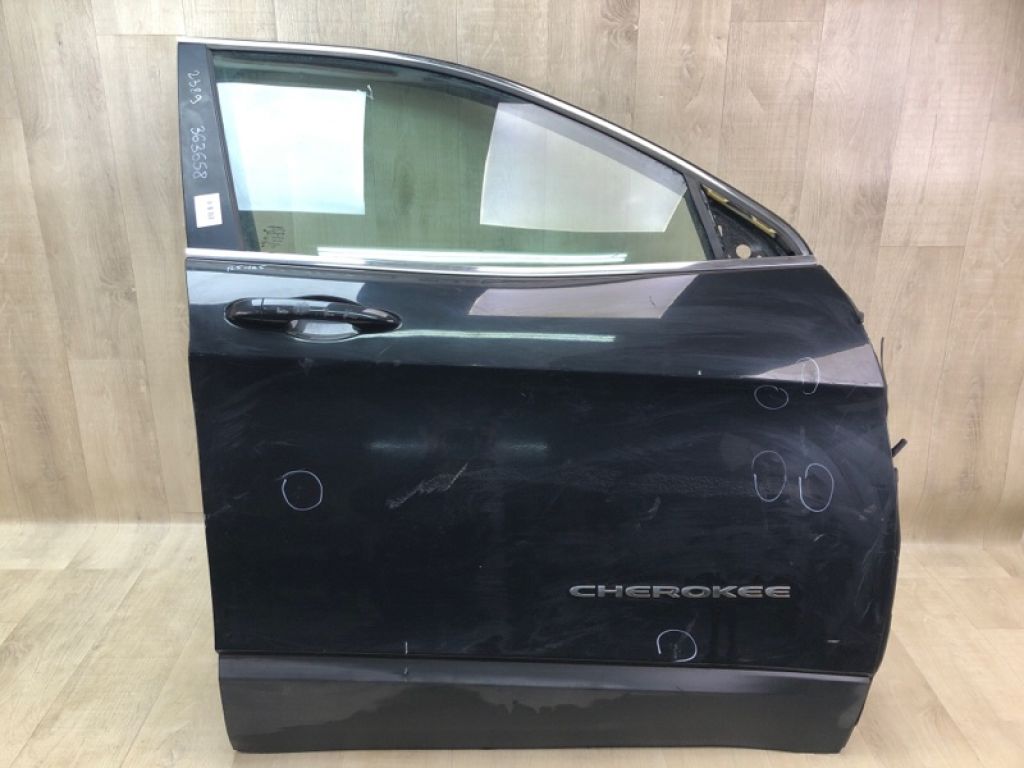 68110086AB | Двері передн. прав. JEEP CHEROKEE 14-