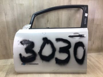 Двері передн. лів. NISSAN LEAF 10-17