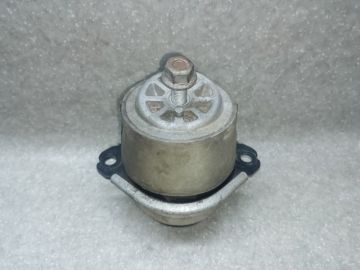 Подушка двигателя лев. AUDI Q7 05-15