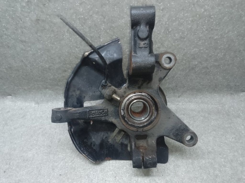 L206-33-030B | Кулак поворотний лів. MAZDA CX-7 06-12