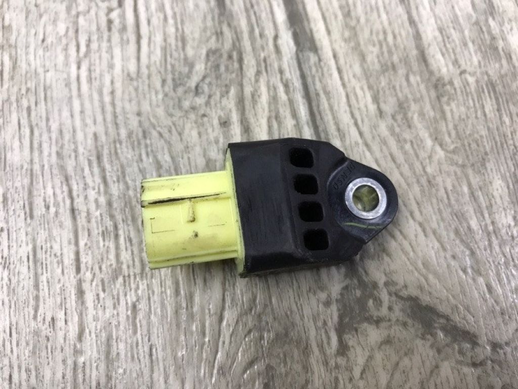 898310T020 | Датчик удару TOYOTA VENZA 09-16